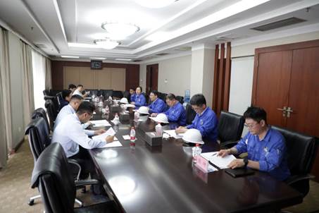 打造向上向前第一象限生力軍 錘煉甘于做人做事作難、受苦受累受屈的企業(yè)家隊伍——河南投資集團(tuán)黨委書記、董事長劉新勇蒞臨安彩高科開展主題教育調(diào)研