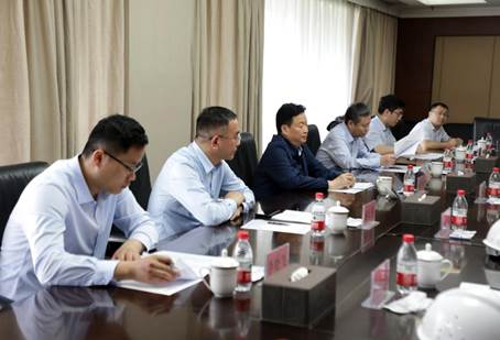 打造向上向前第一象限生力軍 錘煉甘于做人做事作難、受苦受累受屈的企業(yè)家隊伍——河南投資集團(tuán)黨委書記、董事長劉新勇蒞臨安彩高科開展主題教育調(diào)研